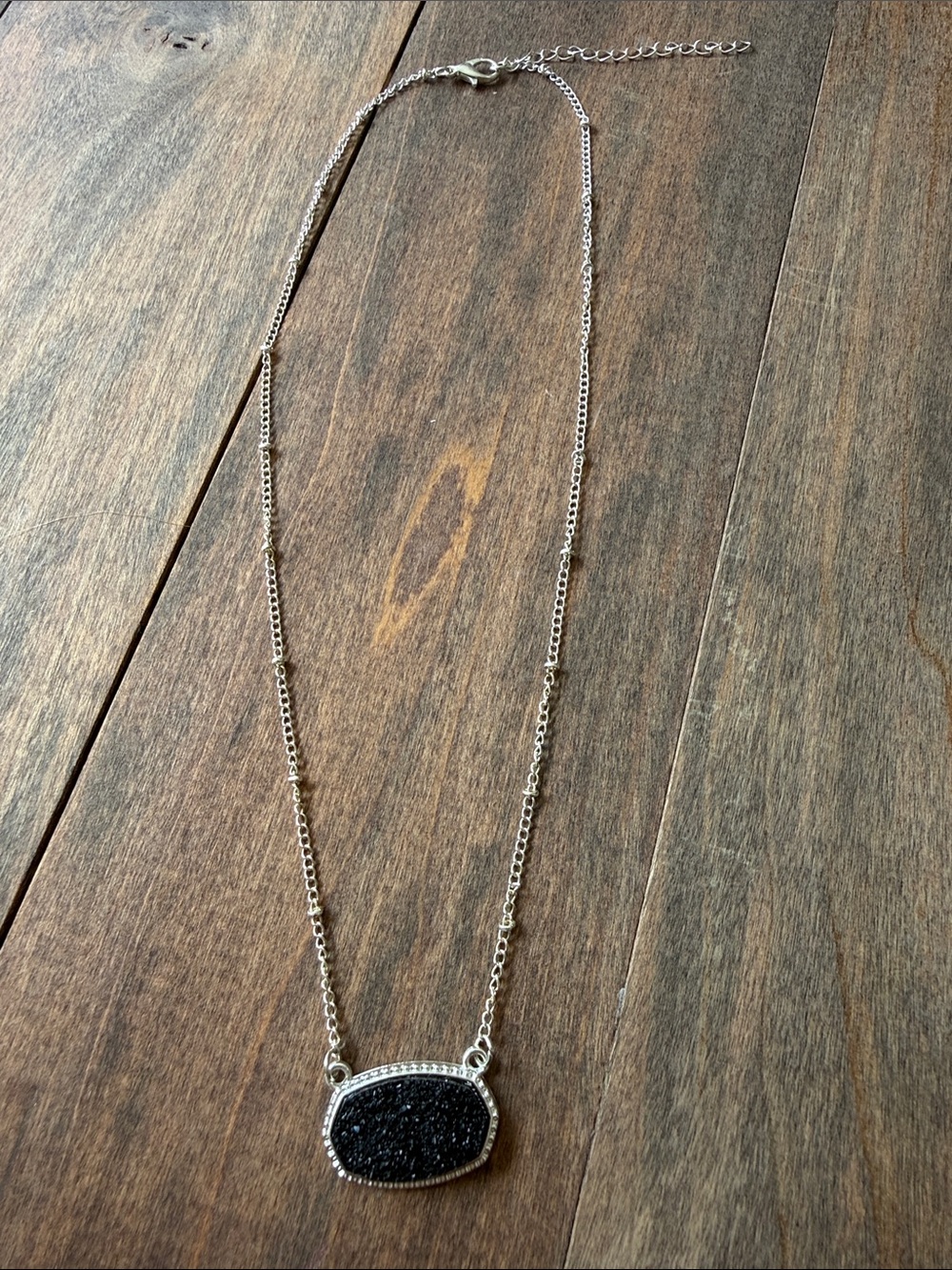 Druzy Pendant Necklace in Black and Silver